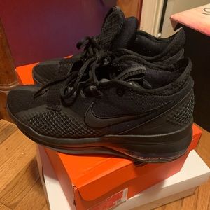 Men’s sz.9. Nike Air Force Max Low